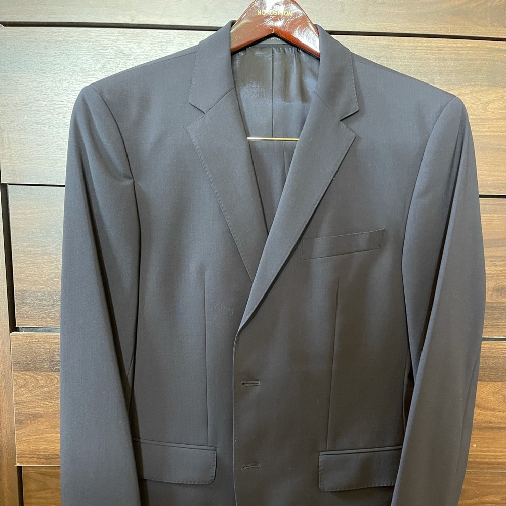 Hugo Boss men’s suit